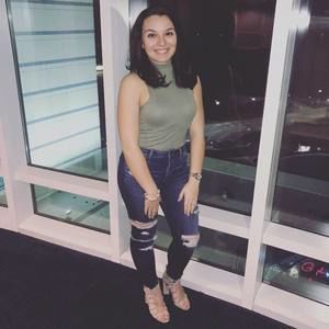 Meet your Posher, Danielle